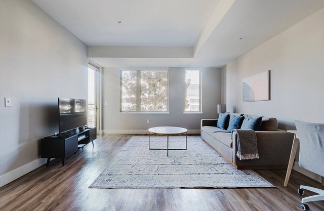 Blueground | Mountain View 1bd apartment