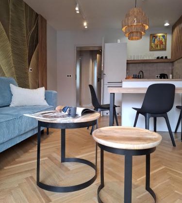 Boho Apartment - 100m from Market Square