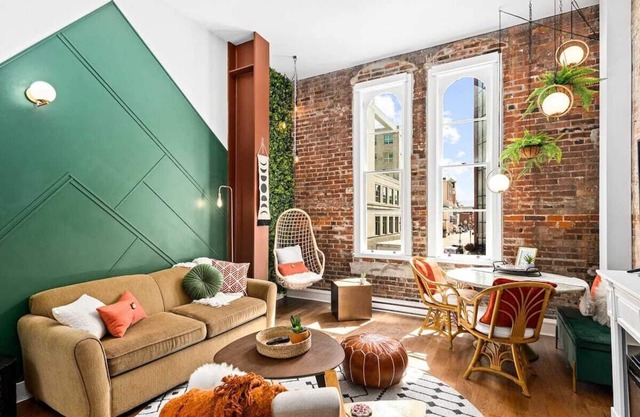 Boho-Chic Character Loft in the Heart of OldTown - Stylish Unforgettable Stay