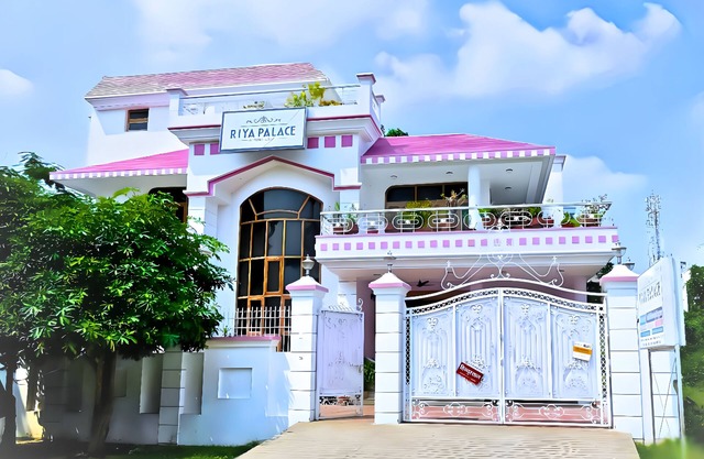 Book Entire Luxury Villa For Your Group,Friends,Family and other Events.