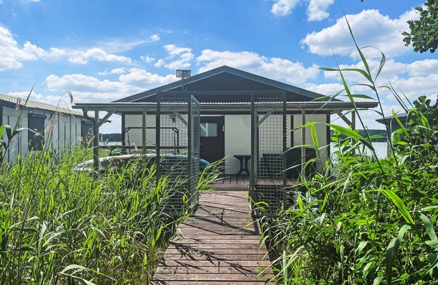 Bootshaus auf dem See by Interhome