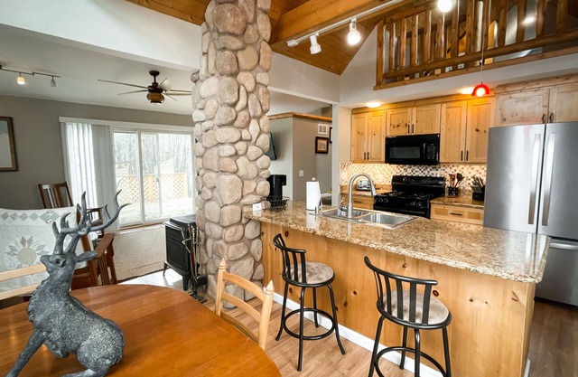 Boyne City Home, short distance to downtown and Lake Charlevoix
