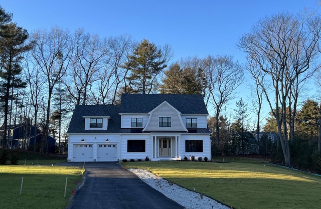 Brand new 4 bedroom high end home in Walpole