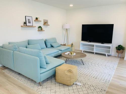 Brand New Basement Apt with Hot Tub
