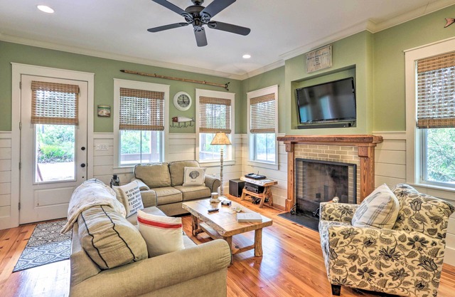 Breezy Home w/Grills, Pool & Beach Access!