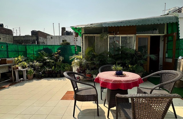Breezy Rooftop Retreat , Centrally located !