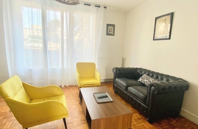 Brest, Nice T3 near the center, 2bedroom, 3 beds