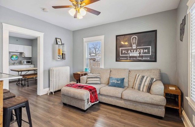 BrewLoft: fun, themed apt; work space; clean & new