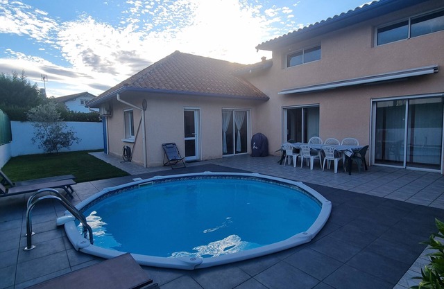 Bright 138m2 house near the ocean