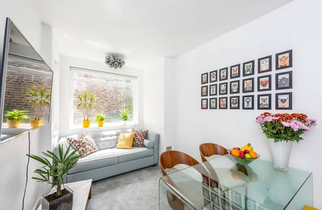 Bright and stylish flat in Central London