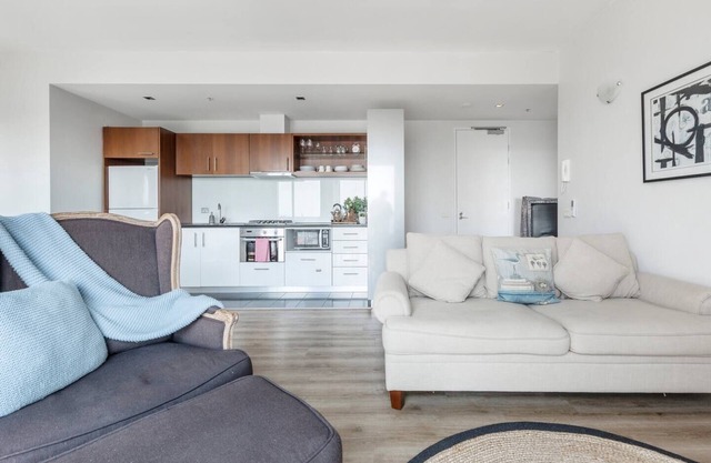 Bright Open Plan Living with Stunning City Views