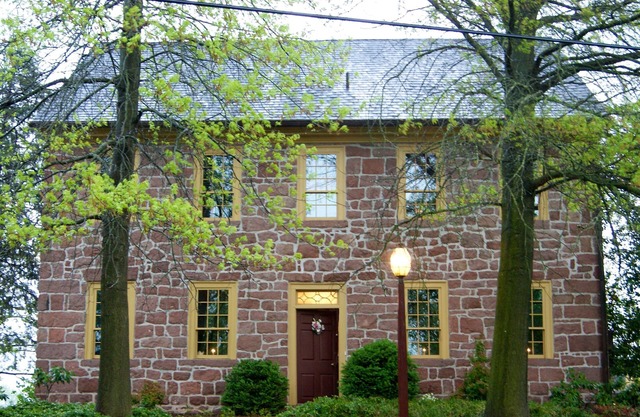 Brownstone Colonial Inn