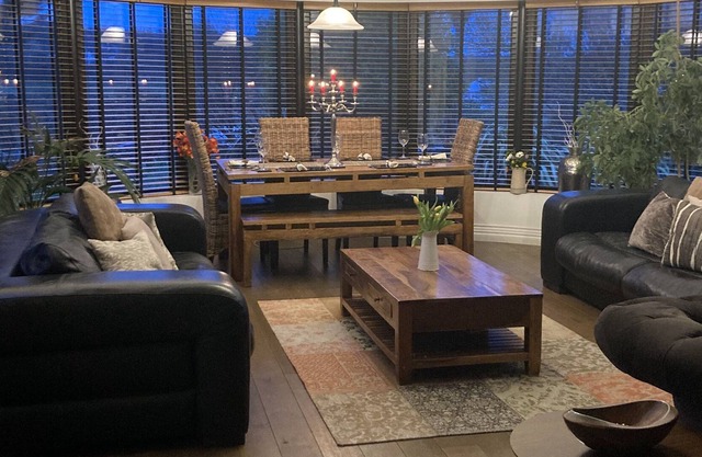 Bruíon- sleeps 8 guests in 4 bedrooms