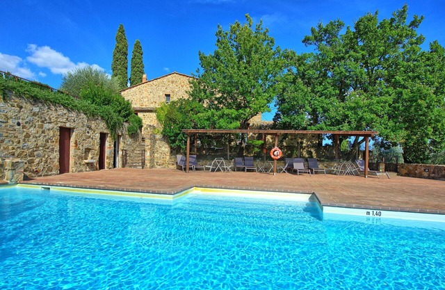 Brunello 1 - Holiday Country House with swimming pool in Montalcino, Val d'Orcia, Tuscany