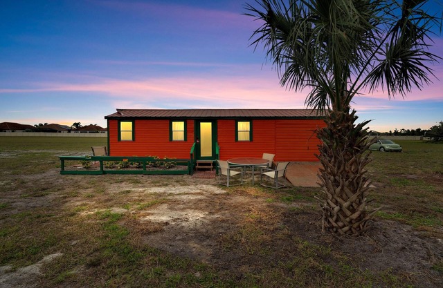 Budget-Friendly Base - Cozy - Spacious Land