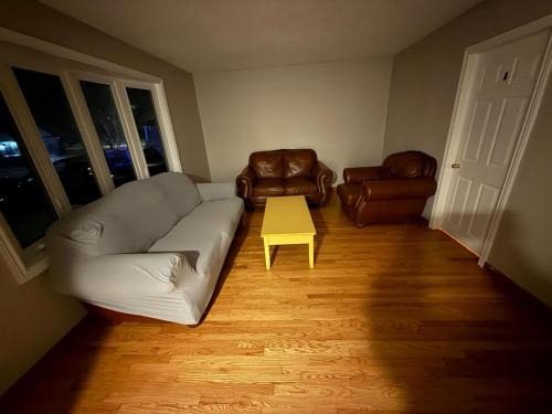 Budget Stay In Heart of Waterloo-Free Wifi-Parking
