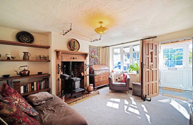 Butterfly&Bumblebee Cottages: Two beautiful period houses just 30meters apart