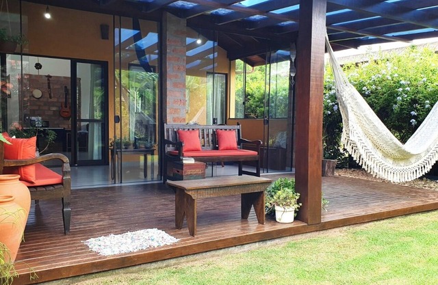 Cozy house in gated community - Paradise beach of Campeche Floripa.