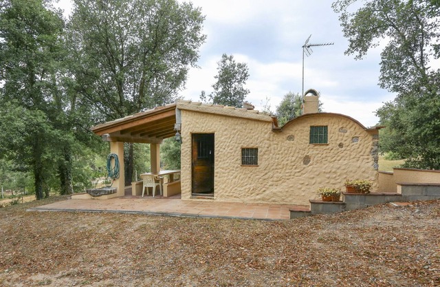Cabin (1 Bedroom, Sleeps 2)
