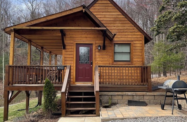 Cabin #6 The Sky Retreat - Off the Blue Ridge Parkway