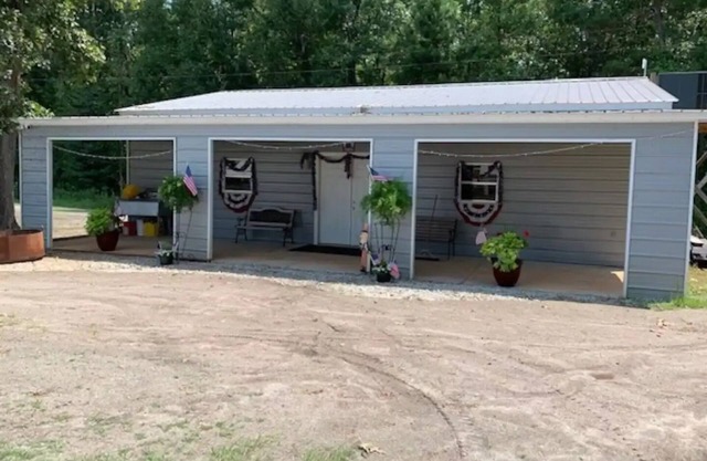Cabin at the lake in Rimini, SC