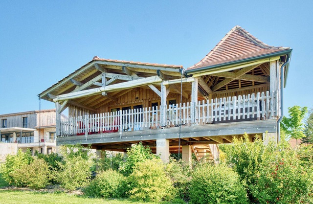 Cabin 'Muscadelle' with Shared Pool, Wi-Fi and Air Conditioning