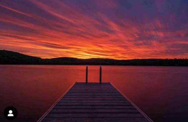 Cabin on Sunset Lake W/Boathouse nSeparate Bunkhouse RentalnPET FRIENDLY