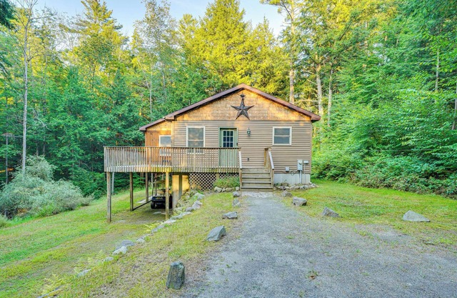 Cabin w/Beach Access in Brant Lake: Dogs Welcome!