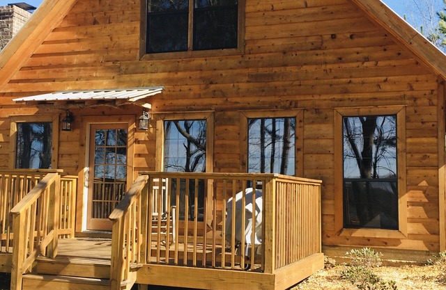 Cabins At Midway, The Looper