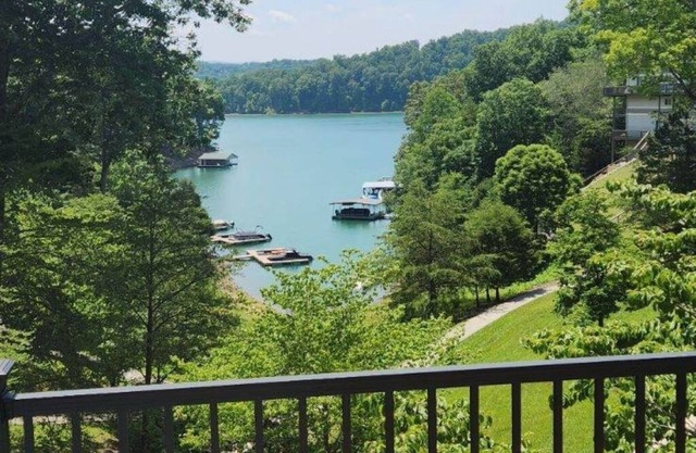 Calm Water Cove: Remodeled Lakefront Home in Deerfield with Boat Slip, Sleeps 10