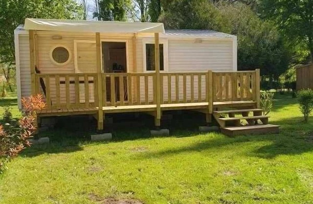 Camping 3 étoiles - Piscine - eeicbi