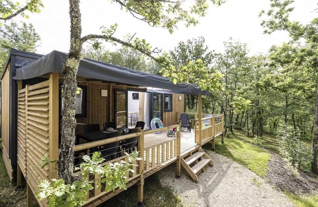 Camping 4 étoiles - Piscine - eeihec
