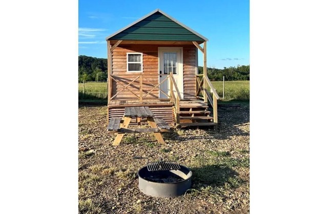 Camping cabin with direct Mill Creek trail access!