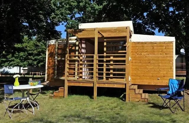 Camping Flower Beauchêne* - Nature Cabin 3 rooms 4 people Without sanitary facilities