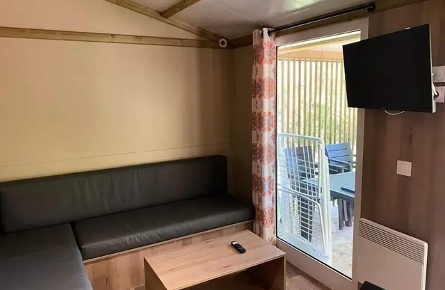 Camping Ushuaïa Villages les Pialades * - Chalet EDEN 54m² with covered terrace - 3 bedrooms for 6 people