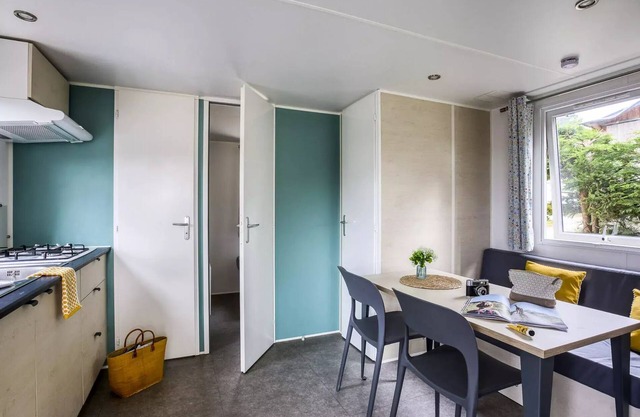 CampingLe Grand Paris* - Comfort mobile home 4 rooms 6 people