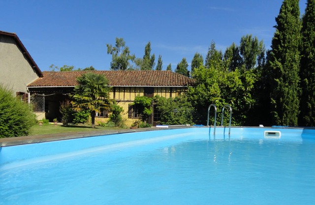 CAMPSITE-GITE 4 PERS. WITH POOL NEAR MARCIAC