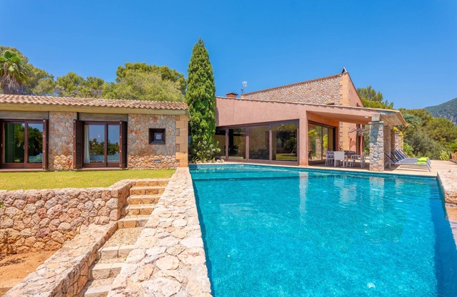 CAN TONI GAT - Villa with private pool and beautiful garden amidst privileged natural surr