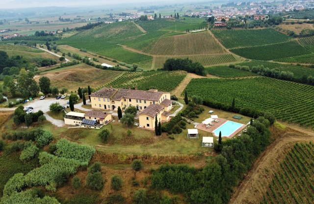 CANAIOLO APARTMENT at MUSIGNANO farmhouse