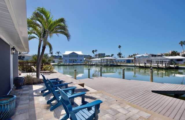 ☀️Canal Front with Private Pool🐾Pet Friendly🌴Clearview