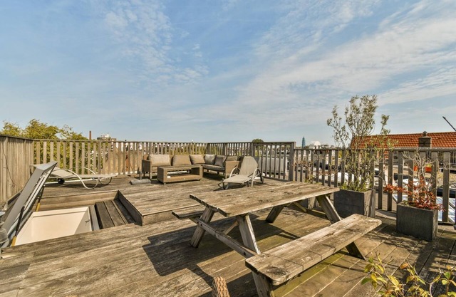 Canal-View Apartment with Large Rooftop Terrace