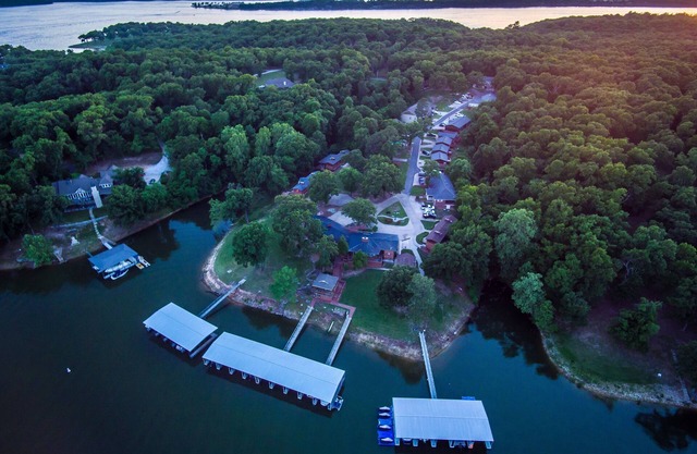 Candlewyck Cove Resort