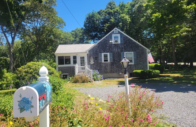Cape…on the Cape! Cute home near beach and center of town. Beach pass included.