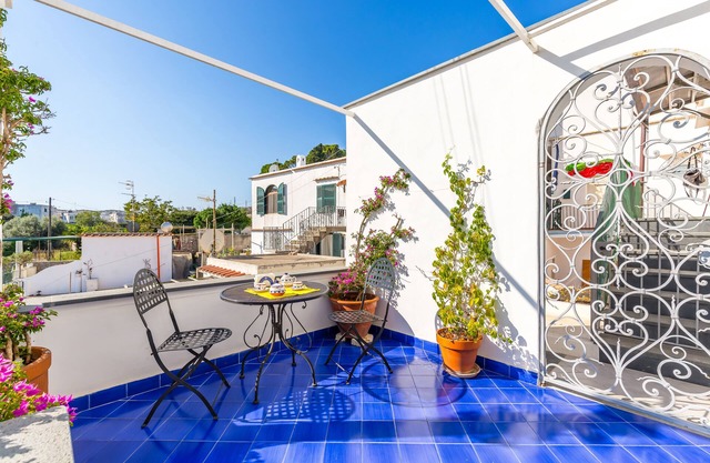 Capri Turquoise by Napoliapartments
