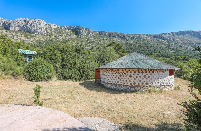 Caravan 'Case Africaine' with Mountain View, Shared Terrace and Wi-Fi