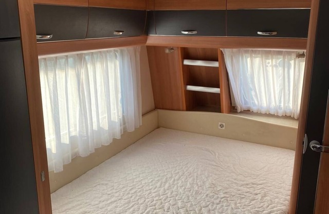 Caravan for rent by pond - enjoy nature, peace and quiet!