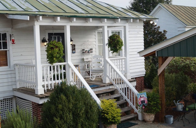 Carriage House at Benjamin W. Best Country Inn
