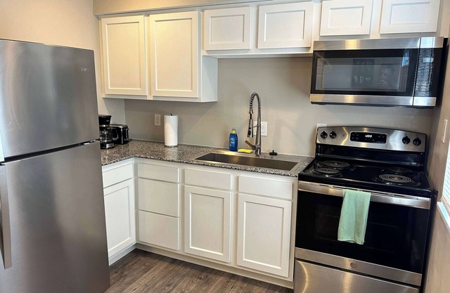 Carter #1, Two bedroom unit near Xavier, Downtown