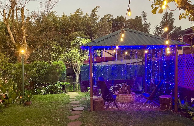 Casa a 3 Minutos de Laberinto de Albania, Villas Suizas I, Apaneca