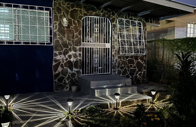 Casa Arad Habitación 4 A 10 min Aeropuerto